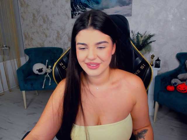 SnowingWinter live cam on BongaCams