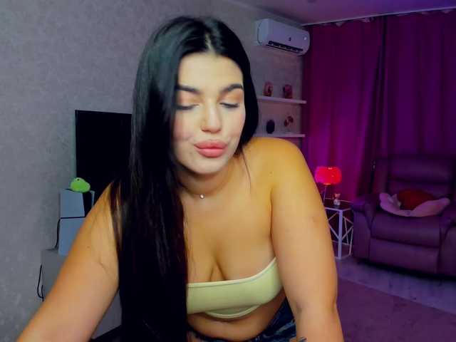 SnowingWinter live cam on BongaCams