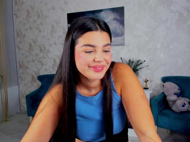 SnowingWinter live cam on BongaCams
