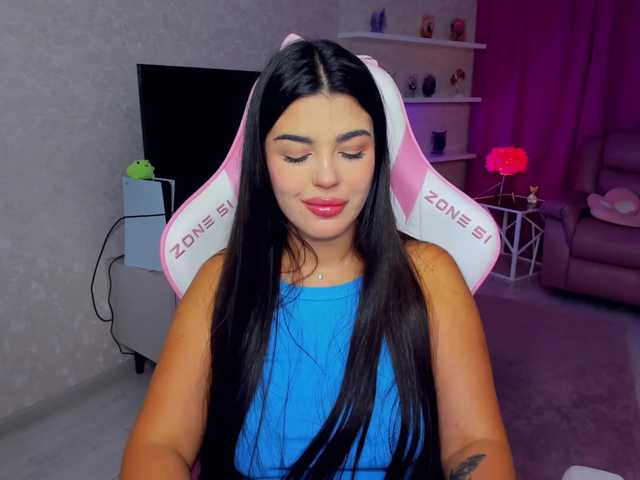 SnowingWinter live cam on BongaCams