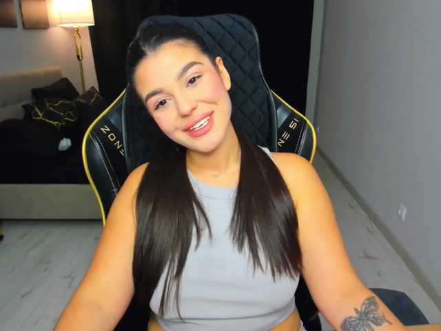 SnowingWinter live cam on BongaCams
