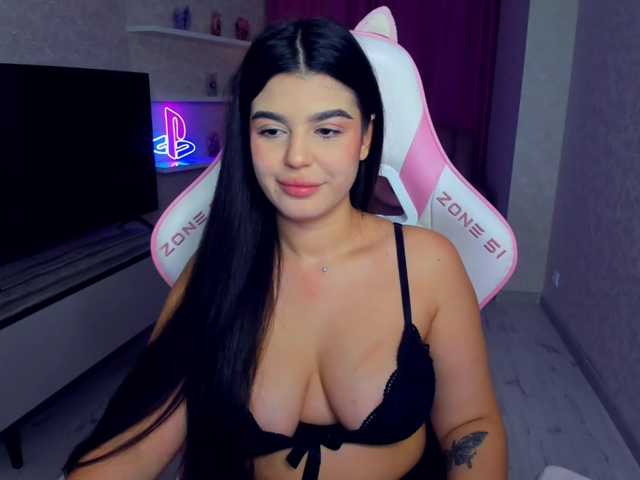 SnowingWinter live cam on BongaCams