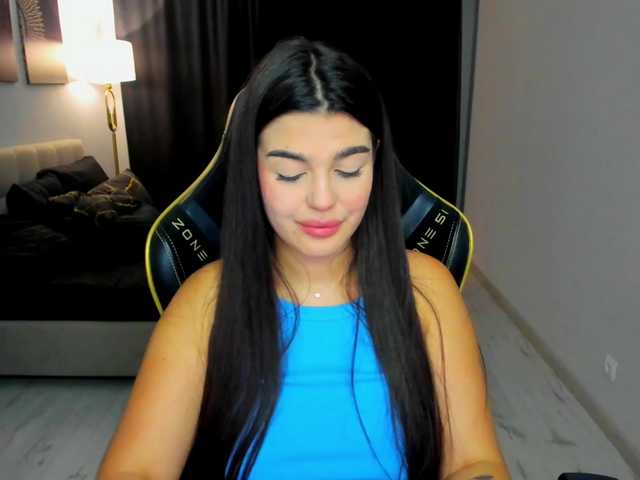 SnowingWinter live cam on BongaCams