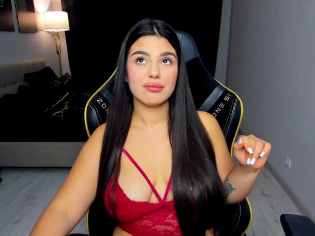 SnowingWinter live cam on BongaCams