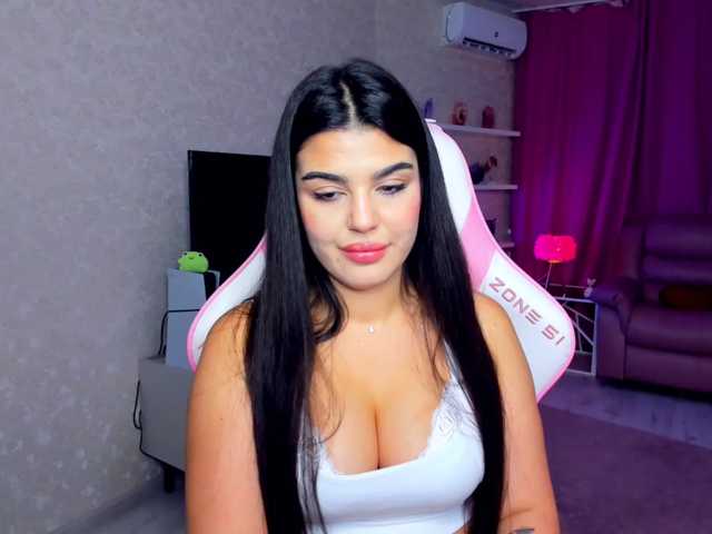 SnowingWinter live cam on BongaCams