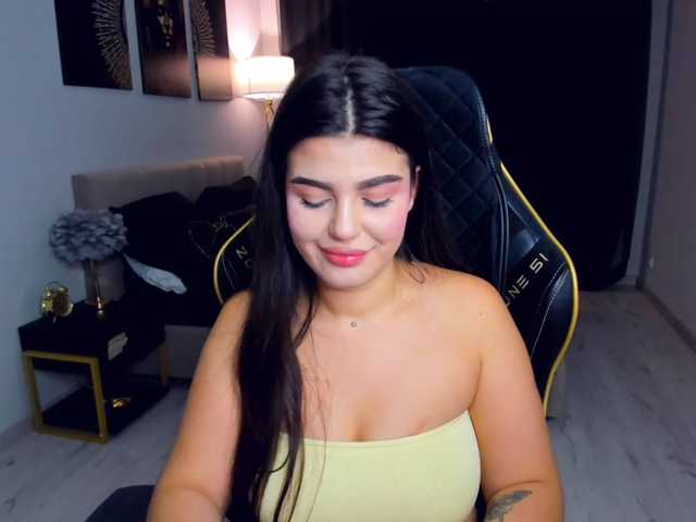 SnowingWinter live cam on BongaCams