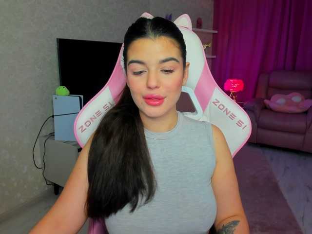 SnowingWinter live cam on BongaCams