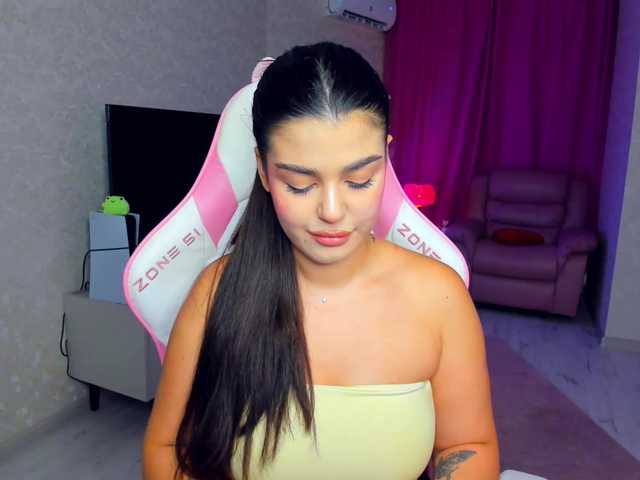 SnowingWinter live cam on BongaCams