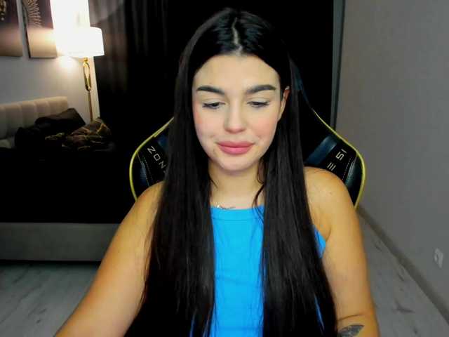 SnowingWinter live cam on BongaCams