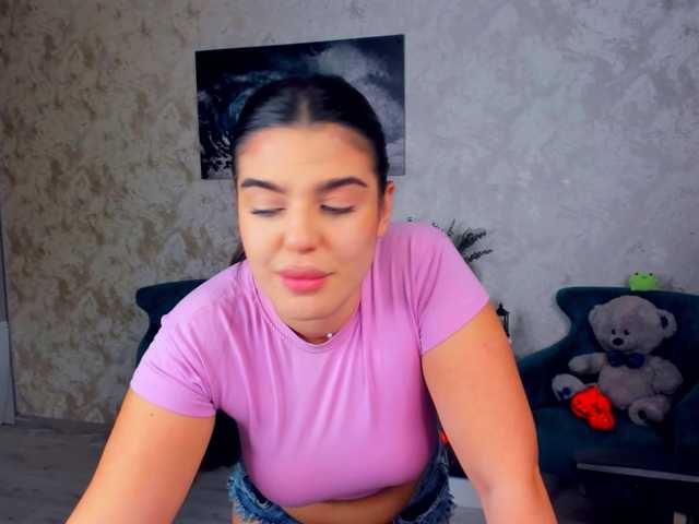 SnowingWinter live cam on BongaCams