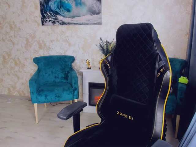 SnowingWinter live cam on BongaCams