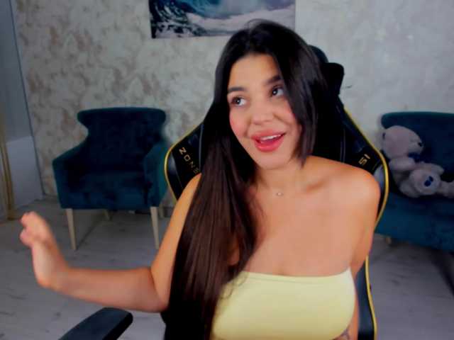SnowingWinter live cam on BongaCams