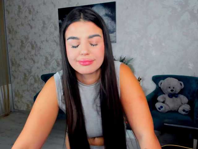 SnowingWinter live cam on BongaCams