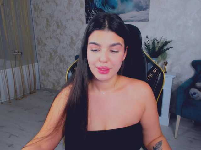 SnowingWinter live cam on BongaCams