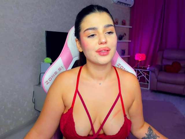 SnowingWinter live cam on BongaCams