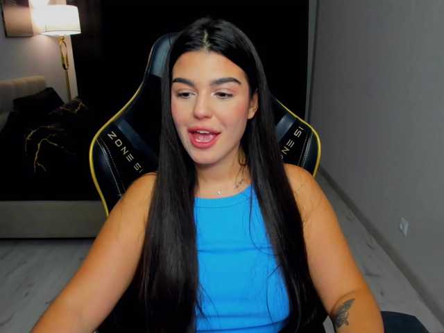 SnowingWinter live cam on BongaCams