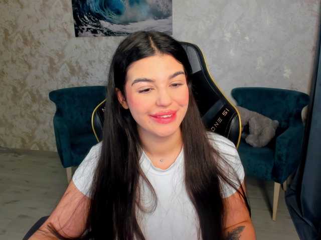 SnowingWinter live cam on BongaCams