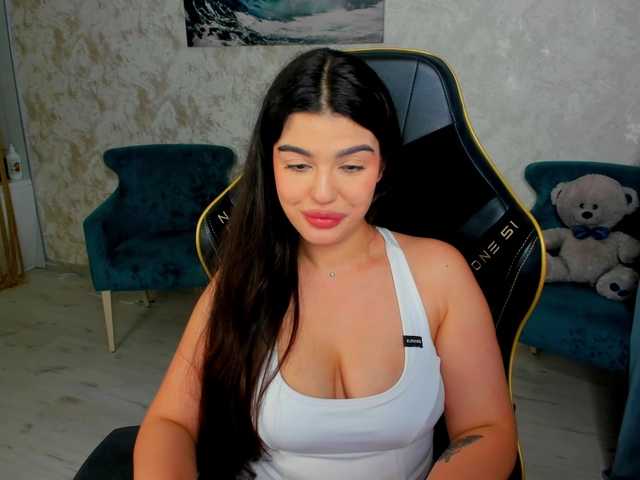 SnowingWinter live cam on BongaCams