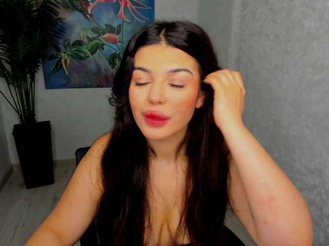 SnowingWinter live cam on BongaCams