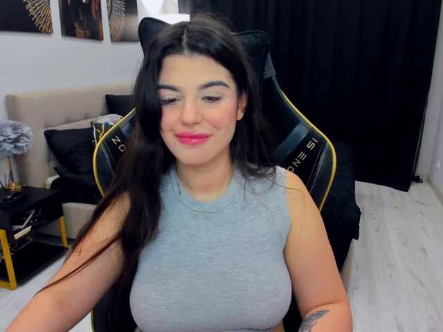 SnowingWinter live cam on BongaCams
