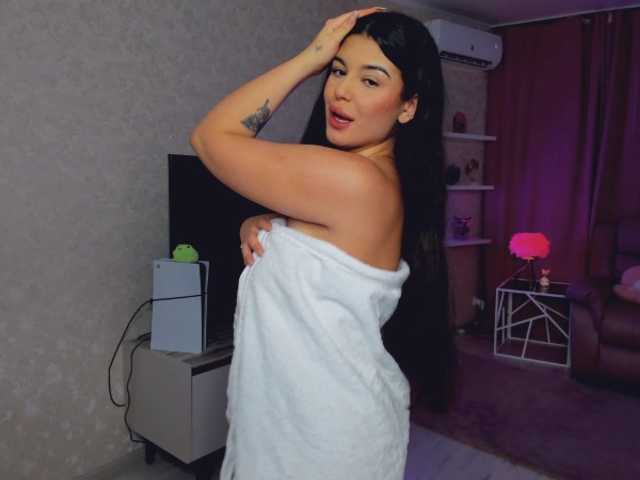 SnowingWinter live cam on BongaCams