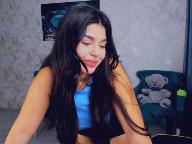 SnowingWinter live cam on BongaCams