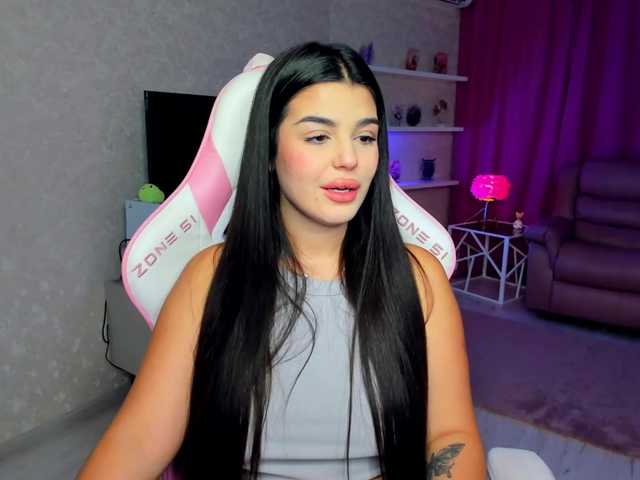 SnowingWinter live cam on BongaCams
