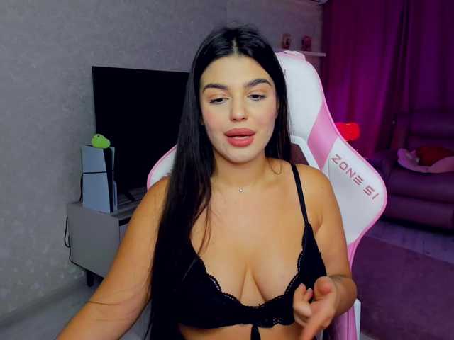 SnowingWinter live cam on BongaCams