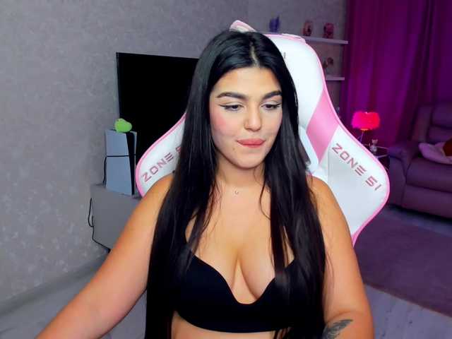 SnowingWinter live cam on BongaCams