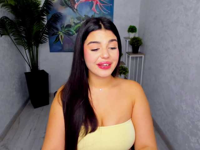 SnowingWinter live cam on BongaCams