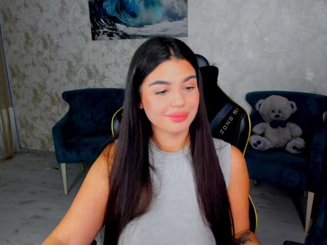 SnowingWinter live cam on BongaCams