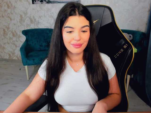 SnowingWinter live cam on BongaCams