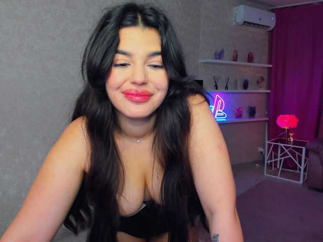 SnowingWinter live cam on BongaCams