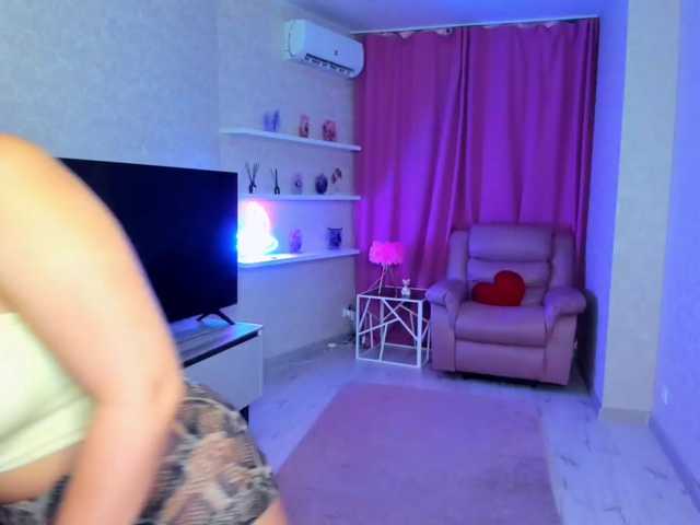 SnowingWinter live cam on BongaCams