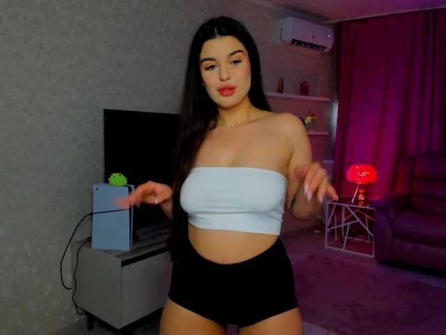 SnowingWinter live cam on BongaCams
