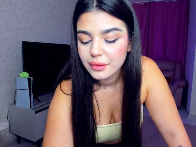 SnowingWinter live cam on BongaCams