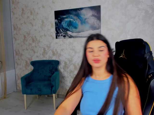SnowingWinter live cam on BongaCams