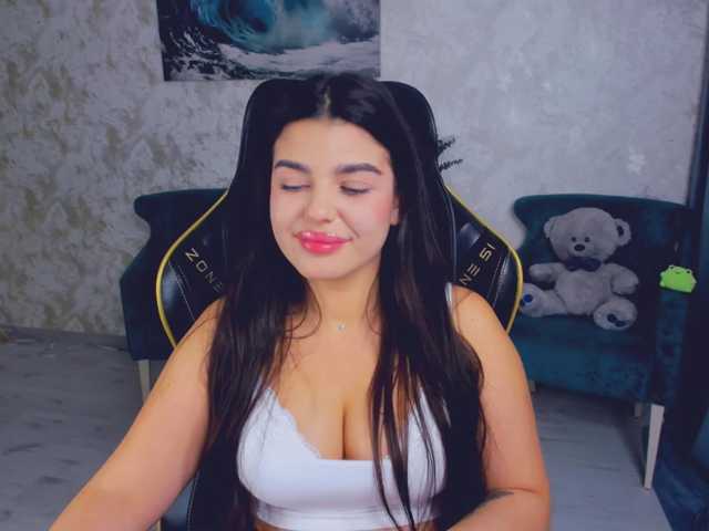 SnowingWinter live cam on BongaCams
