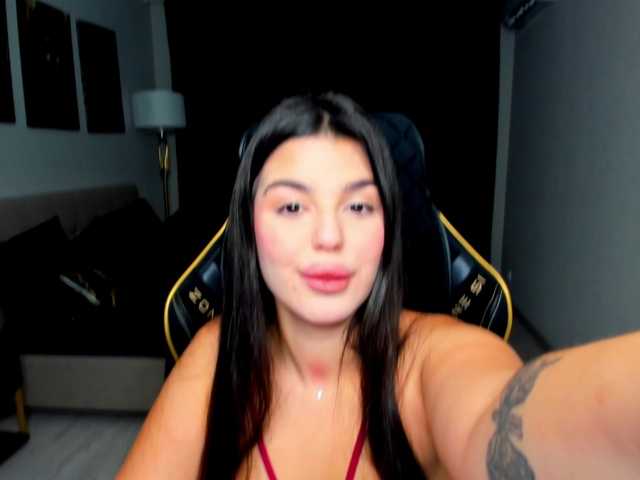 SnowingWinter live cam on BongaCams