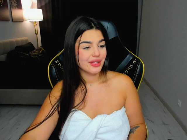 SnowingWinter live cam on BongaCams