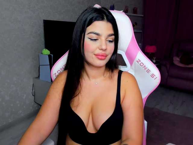 SnowingWinter live cam on BongaCams