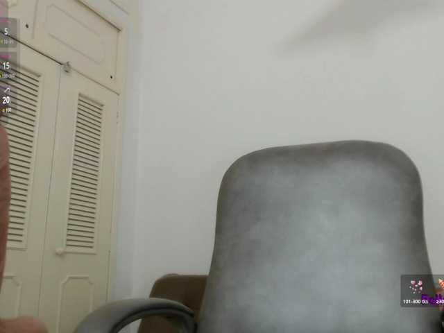 elly-willis Live Cam on BongaCams