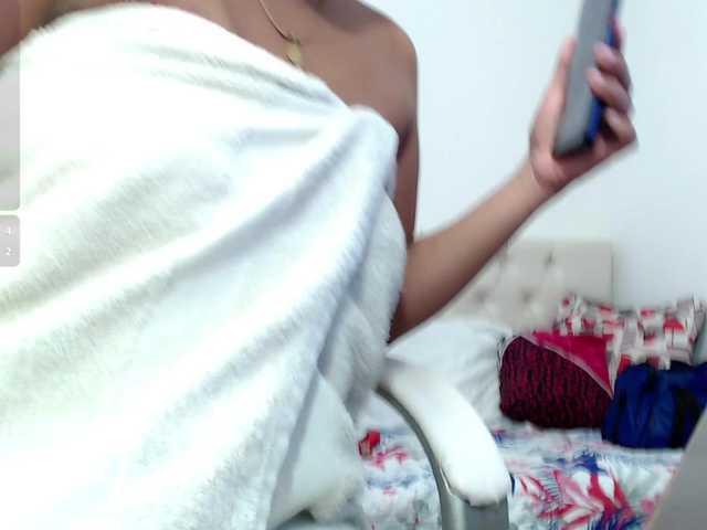 elly-willis's BongaCams show and profile