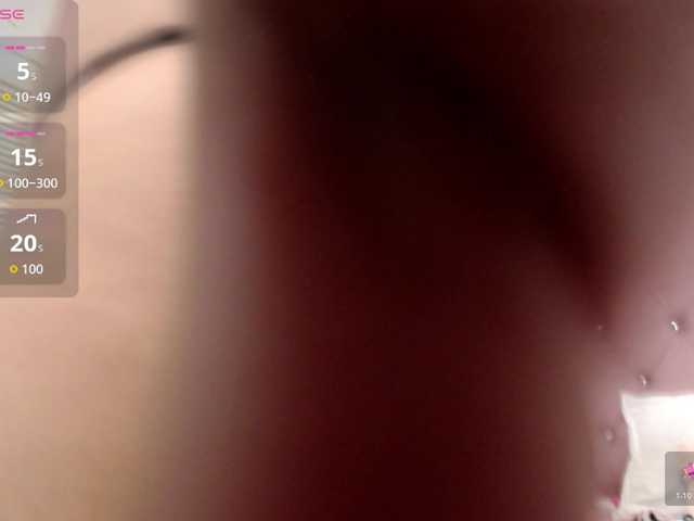 elly-willis live cam on BongaCams
