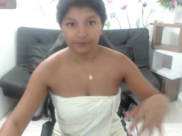 elly-willis's BongaCams show and profile