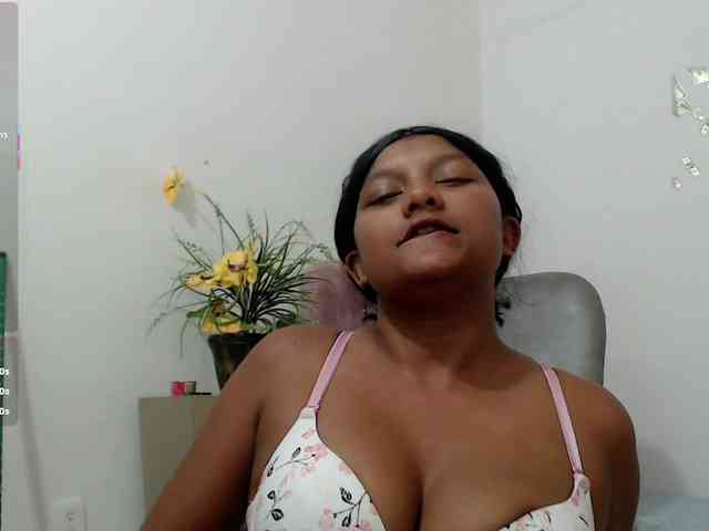 elly-willis webcam