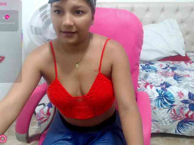 elly-willis webcam