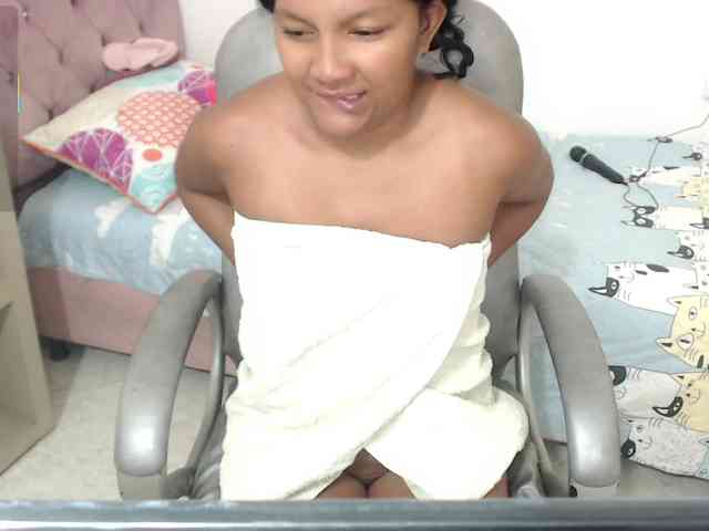 elly-willis webcam