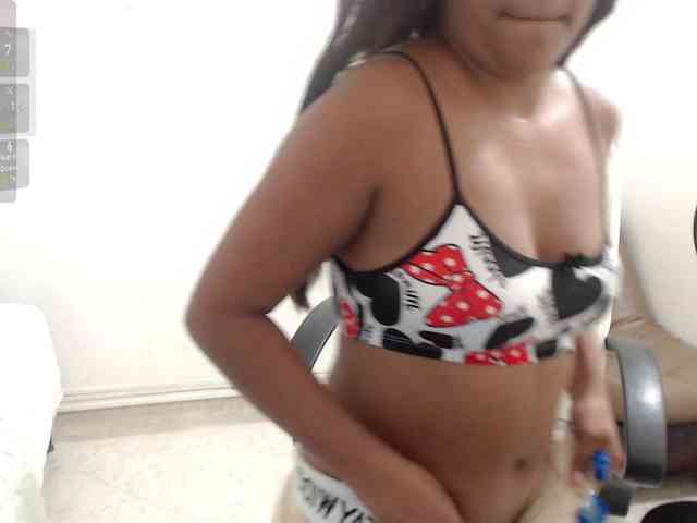 elly-willis webcam