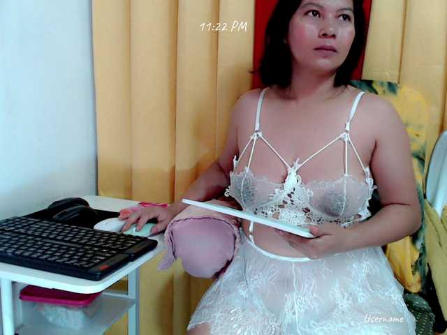 nemayhottits live cam on BongaCams